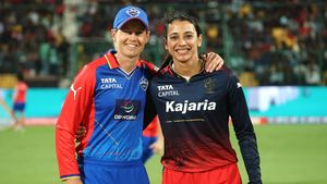 RCB vs DC WPL 2025: ಆರ್‌ಸಿಬಿ ವನಿತೆಯರ ಕೈ ಹಿಡಿಯುತ್ತಾ ಗೆಲುವಿನ ಅದೃಷ್ಟ?