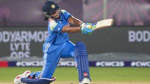 IND vs SA: ರಿಚಾ ಘೋಷ್‌ ಅಬ್ಬರದ ಬ್ಯಾಟಿಂಗ್‌: ಭಾರತ 251 ರನ್‌ಗೆ ಆಲೌಟ್