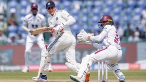 IND vs WI 2nd Test: ಭಾರತ ಮೊದಲ ಇನಿಂಗ್ಸ್‌ನಲ್ಲಿ 5 ವಿಕೆಟ್‌ಗೆ 518 ರನ್‌ಗೆ ಡಿಕ್ಲೇರ್‌