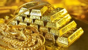 Gold Rate India: Gold prices drop sharply the day after the budget! A drop of Rs 7,240