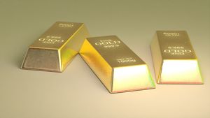 Today Gold Rate: Gold price drops sharply today! Rs. 12,000 in a single day.