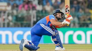 Ishan Kishan: ಲಂಕಾದಲ್ಲಿ ಇಶಾನ್‌ ಕಿಶನ್‌ ರೌದ್ರಾವತಾರ: ಕೋಚ್‌ ದಾಖಲೆ ಉಡೀಸ್