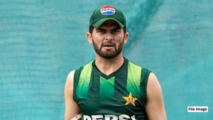 ಮೈದಾನದಲ್ಲೇ ಬಯಲಾಯ್ತು ಪಾಕ್‌ ಆಟಗಾರರ ನೀಚ ಕೃತ್ಯ: ಪಿಎಸ್‌ಎಲ್‌ನಲ್ಲಿ ಬಾಲ್ ಟ್ಯಾಂಪರಿಂಗ್ ವಿವಾದ