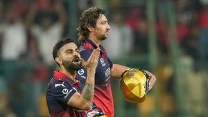 ಸನ್‌ರೈಸರ್ಸ್‌ ವಿರುದ್ಧ ವಿರಾಟ್ ಅಬ್ಬರ: ಒಂದೇ ಪಂದ್ಯದಲ್ಲಿ ಕೊಹ್ಲಿ ಬರೆದ ದಾಖಲೆಗಳ ಪಟ್ಟಿ