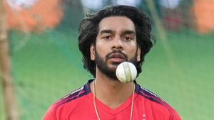 RCB ಶುರುವಾಗಿದೆ ದುಬಾರಿ ತಲೆನೋವು: ಈ ಪ್ಲೇಯರ್‌ನನ್ನು ಆಡಿಸುವುದು ಎಲ್ಲಿ? 