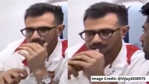 ವಿಮಾನದಲ್ಲಿ ಇ-ಸಿಗರೇಟ್‌ ಸೇದಿದ ಚಹಾಲ್‌: ವಿಡಿಯೋ ವೈರಲ್