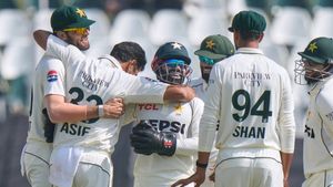 Pakistan Cricket Crisis: 7 ಆಟಗಾರರ ವಜಾ ಬೆನ್ನಲ್ಲೇ ಹೊಸ ವಿವಾದ; ಕಿಂಗ್ ಚಾರ್ಲ್ಸ್ ಭೇಟಿಗೂ ಆಟಗಾರ ಗೈರು!