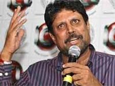 இந்தியாவின் பந்து வீச்சு சரியில்லை-கபில் தேவ்