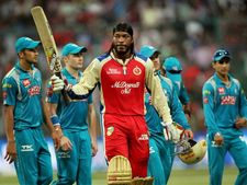 ஐபிஎல் 6: ராயல் சேலஞ்சர்ஸ், கிறிஸ் கெய்ல் படைத்த 7 சாதனைகள்!