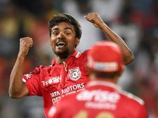 சந்தீப் சர்மாவைப் போட்டு இப்படியா 'அடிப்பார்கள்' இந்த சன்ரைசர்ஸ்......?