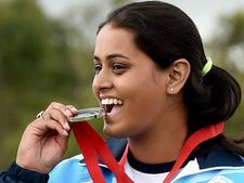 காமன்வெல்த் - துப்பாக்கிச் சுடுதலில் இந்தியாவின் ஷிரேயாசி சிங்குக்கு வெள்ளி