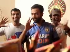 தென்னாப்பிரிக்காவிடம் தோற்றாலும் உலகக் கோப்பையை ஜெயிச்சோம்ல: அதிரும் வீடியோ