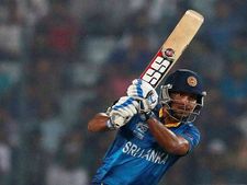 கோஹ்லியெல்லாம் ச்சும்மா.. சங்கக்கராதான் அதுக்கும் மேல... உசுப்பேற்றும் முரளிதரன்!