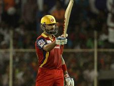 விராட் கோஹ்லி அதிரடி சதம் வீண்: குஜராத் லயன்ஸ் 6 விக்கெட் வித்தியாசத்தில் அபார வெற்றி