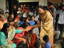 மகள் வென்றது கடவுளின் கருணை... இறுதிப்போட்டியிலும் வெற்றி பெறுவாள் - பி.வி.சிந்துவின் பெற்றோர்