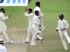 377 ரன்களில் இந்தியா டிக்ளேர்- 2-வது இன்னிங்ஸில் நியூசிலாந்து பெரும் போராட்டம்!