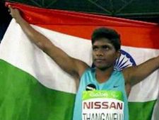 இன்று தாயகம் திரும்புகிறார் 