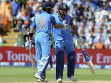 சாம்பியன்ஸ் டிராபி வரலாற்றிலேயே.. அதிக முறை பைனல் சென்ற அணி இந்தியா!