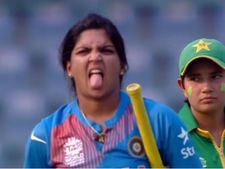 எவ்வளவு வேமாக பந்து வந்தாலும் சரி.. வெளுத்தெடுக்க வேதா ரெடி!