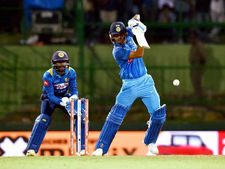 2-வது ஒருநாள் போட்டி: இலங்கையை 3 விக்கெட்டுகள் வித்தியாசத்தில் வீழ்த்தியது இந்தியா!