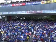 சென்னை மைதானத்துக்குள் கருப்பு சட்டைக்கு திடீர் தடை- அனிதாவுக்கு நீதி கோரி போரடலாம் என அச்சம்!