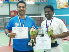 ரியாத் இந்திய சங்கம் நடத்திய முதல் இறகுப்பந்து தொடர்.. சவுதியில் நடந்த கலக்கல் போட்டி!