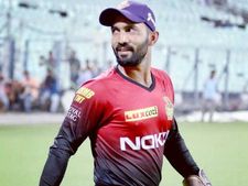 அஸ்வினைத் தொடர்ந்து தினேஷ் கார்த்திக்குக்கு கார்த்திருக்கும் சோதனை!