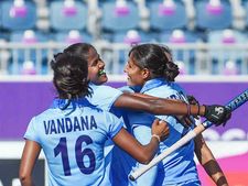 பிராவோ போல் அசத்திய இந்திய ஹாக்கி அணிகள்