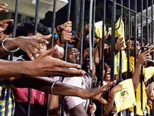 மைதானத்திற்குள் செல்போனுக்கு ஏன் அனுமதி இல்லை.. வியக்க வைக்கும் பாதுகாப்பு ஏற்பாடுகள்!
