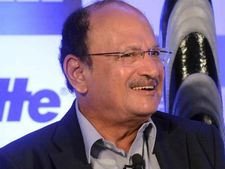 வெளிநாடுகளில் வெற்றி பெற்றுத் தந்த கேப்டன் அஜீத் வடேகர்