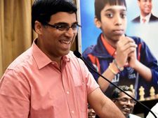 கருணாநிதி கிரேட்.. தீவிர விளையாட்டு ரசிகர்.. விஸ்வநாதன் ஆனந்த் உருக்கம்!