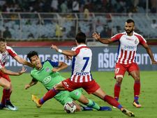 ஐஎஸ்எல் கால்பந்து போட்டியில் ஏடிகே அணியை வீழ்த்தி பெங்களூரு அணி வெற்றி !!