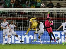 ISL 2018 : அப்பாடா!! 2வது வெற்றி கிடைச்சுடுச்சு!! புனே அணி வெற்றி.. தொடரும் கேரளா சோகம் 