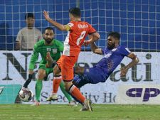 ISL 2019 : மும்பை அணியை வீழ்த்தி கோவா அணி அபார வெற்றி!!