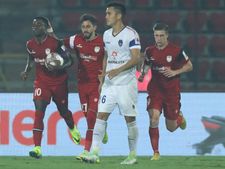 ISL 2019 : டெல்லி அணிக்கு எதிராக போராடி டிரா செய்த நார்த் ஈஸ்ட்!  