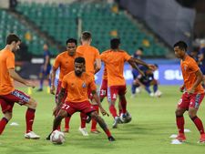 ISL 2019 : பெங்களூரு பார்மில் இருக்கா? ஜாம்ஷெட்பூரை வெல்லுமா? பரபரப்பான லீக் போட்டி!