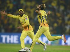 சிஎஸ்கே-வோட பௌலிங் நல்லா இருக்குன்னா அதுக்கு இவங்க 2 பேரும் தான் காரணம்!