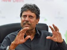 இந்திய அணியில் எப்பதான் இந்த பிரச்னை முடியுமோ..? கபில் தேவும் கருத்து சொல்லிட்டாரே? என்ன பண்றது