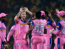 RR vs RCB:டாஸ் வென்ற ராஜஸ்தான் பந்துவீச்சு... பேட் செய்ய களமிறங்குகிறது கோலி அணி
