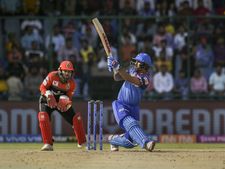 DC vs RCB: தவான், ஸ்ரேயாஸ் அதிரடி அரைசதம்… 187 ரன்களை குவித்து திணறடித்த டெல்லி