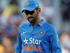 தோனி இருக்காரு… கவலையே இல்ல…. உலக கோப்பை இந்தியாவுக்கு தான்… கணித்து சொல்லும் முன்னாள் ஜாம்பவான்