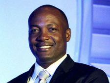 ஷூட்டிங்கின் போது ஏற்பட்ட திடீர் நெஞ்சு வலி.. மருத்துவமனையில் அனுமதிக்கப்பட்டார் லாரா!