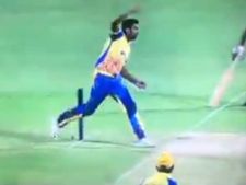 அஸ்வினின் 'சென்னை 28 மிர்ச்சி சிவா பவுலிங்'..!! பந்துவீச தடை விதிக்க வாய்ப்பு?