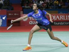 Indonesia Open: யமகுச்சியிடம் போராடி வீழ்ந்தார் சிந்து.. வெள்ளி வென்றதால் ரசிகர்கள் ஏமாற்றம்