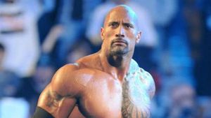 90ஸ் கிட்ஸ் கண் கலங்குதே.. அசால்ட்டாக ஓய்வை அறிவித்த WWE வீரர் “தி ராக்”.. ரசிகர்கள் ஷாக்!