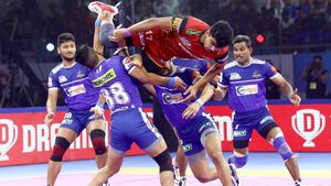 PKL 2019 : தனி ஒருவனாக ஹரியானா கதையை முடித்த பவன்.. பிளே-ஆஃப் செல்லும் பெங்களூரு!