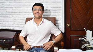 ராஜாவுக்குப் பின் பிசிசிஐ தலைவராகும் இளவரசர் கங்குலி.. 65 ஆண்டுகளுக்குப் பின் சாதனை!