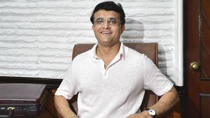 பிசிசிஐ தலைவர் ஆனார் கங்குலி.. குருவின் வழியில் அதிகாரத்தைப் பிடித்த சிஷ்யன்!
