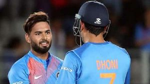 தம்பி.. ஒழுங்கா ஆடுங்க.. இல்ல சேட்டனுக்கு இடத்தை விடுங்க.. கடும் சிக்கலில் இளம் வீரர்!