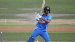 பானிபூரி விற்று.. தங்க இடம் இல்லாமல் தவித்து.. ஐபிஎல்-இல் கோடீஸ்வரன் ஆன இளம் வீரர்!